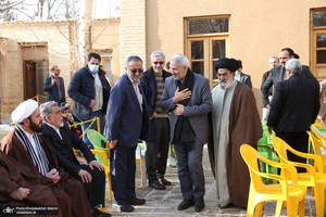 بازدید وزیر اسبق فرهنگ و ارشاد اسلامی از رویدادهای فرهنگی و هنری بر آستان آفتاب