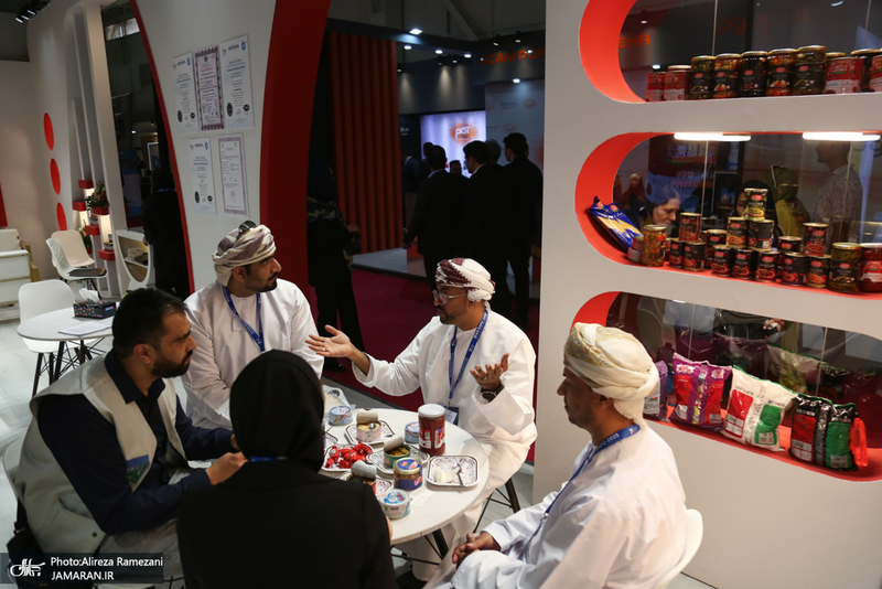 حضور عارف در نمایشگاه دستاوردهای صادراتی ایران