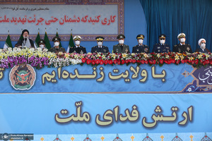 رژه روز ارتش در جوار حرم مطهر امام خمینی (س)