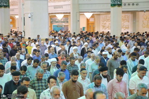 نماز عید سعید قربان در حرم مطهر حضرت معصومه(س)