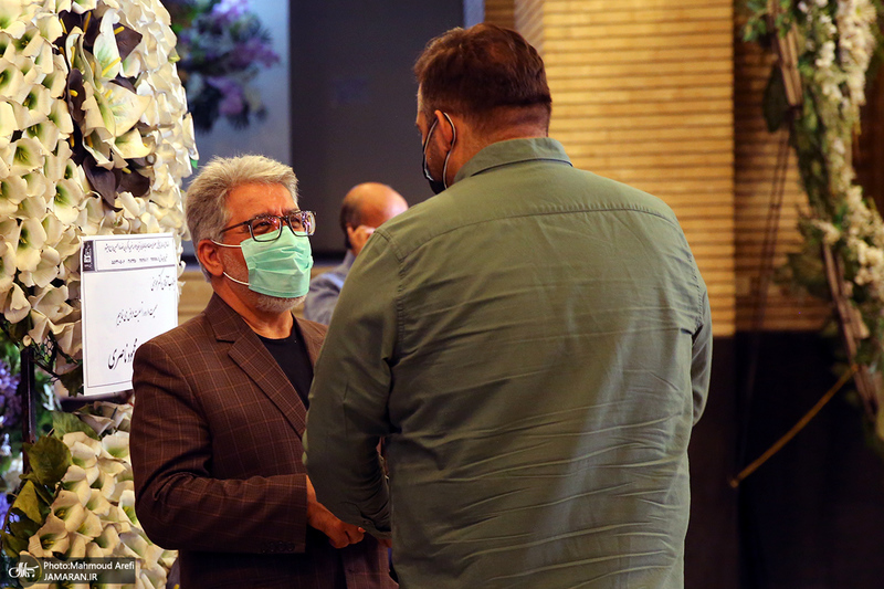 مراسم ختم مادر فرشاد مومنی