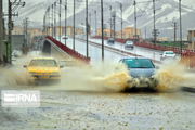 جولان سیلاب در معابر و خیابان های خرم آباد