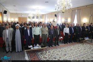 نشست مسئولان و دست اندرکاران مراسم بیست و نهمین سالگرد بزرگداشت امام خمینی(س)