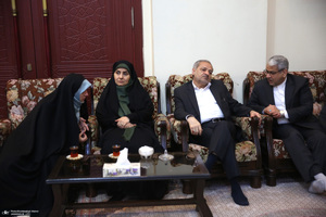 حاشیه تجدیدمیثاق رئیس جمهور و اعضای دولت با آرمان‌های بنیانگذار جمهوری اسلامی ایران