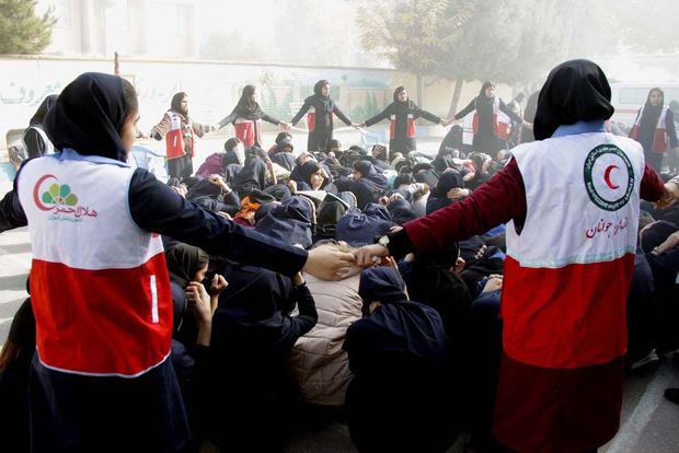 مانور ایمنی و زلزله در مدرسه بوعلی و انصار بروجرد برگزار شد