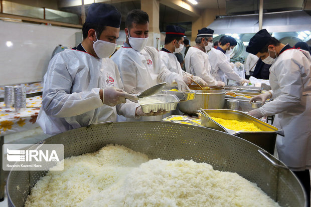 اطعام مهدوی با توزیع ۳۱۳ هزار غذا در استان سمنان آغاز شد