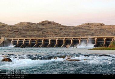 هشت میلیارد و۵۰۰ میلیون مترمکعب حجم سدهای خوزستان خالی است