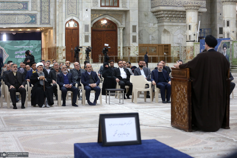 تجدید میثاق رئیس و جمعی از مدیران سازمان صداوسیما با آرمان‌های امام خمینی(س)-2