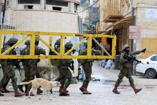 اسرائیل به آرامی کرانه باختری را ضمیمه می‌کند