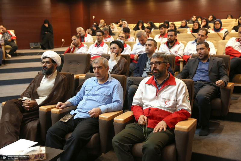 دیدار رییس و امدادگران جمعیت هلال احمر با سید حسن خمینی
