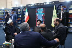 حضور حجت الاسلام و المسلمین علی کمساری در سی و ششمین نمایشگاه کتاب تهران