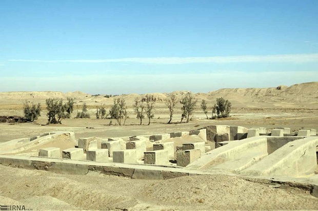 دهانه غلامان شهری باستانی در دل کویر سیستان
