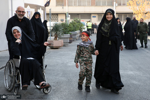 اولین شب مراسم عزاداری ایام شهادت حضرت زهرا (س) در حسینیه امام خمینی(ره)