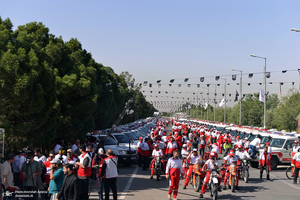 بدرقه 22 هزار امدادگر هلال احمر از جوار حرم امام خمینی (س)