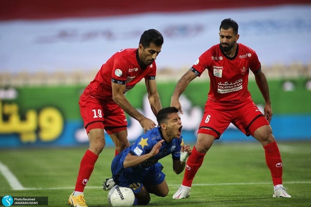 دربی 95| یک پنالتی برای استقلال گرفته نشد؟+ عکس و ویدیو