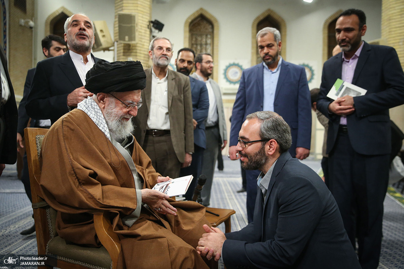 دیدار شاعران و اهالی فرهنگ و ادب فارسی با رهبر معظم انقلاب