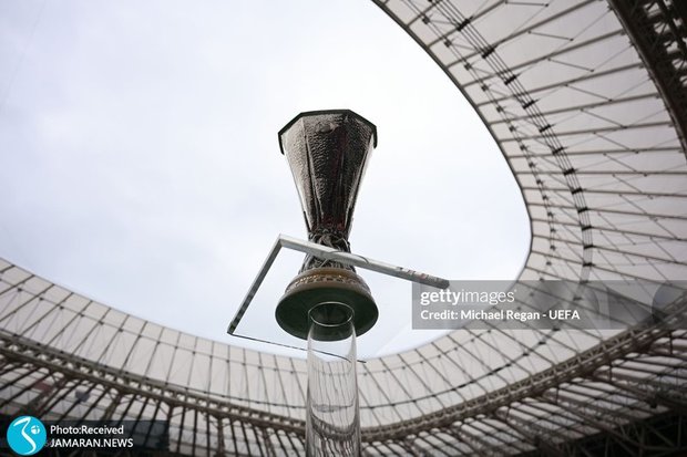 عکس| رونمایی از مدال و جام قهرمانی لیگ اروپا
