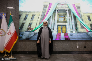 بازدید رئیس موسسه تنظیم و نشر آثار امام خمینی(س) از شرکت چاپ و نشر بانک ملی