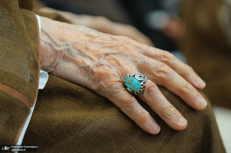 مراسم جشن عید غدیر و عمامه‌گذاری طلاب در بیت مراجع  تقلید و علما