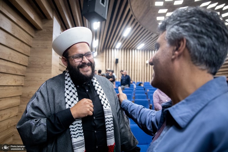 مراسم رونمایی از مستند «زیر سایه ام کامل» شب