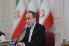 عراقچی: آمریکا هم در جنگ باخته و هم در دیپلماسی/ علاقه کشورها به دیدار با مقامات ایرانی در نیویورک، نشان داد طرح منزوی‌سازی ایران شکست خورده است/ طبق برنامه خودمان از آمریکا خارج شدیم