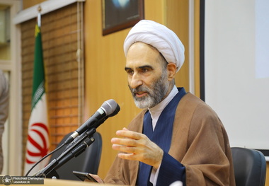 مبلغی: این افتخار حوزه علمیه قم است که اندیشه امام خمینی(س) در دل او تولد یافته و عرضه شده است