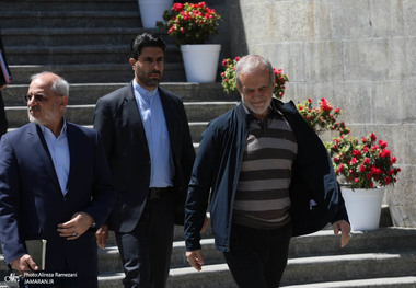 حاشیه جلسه هیات دولت - ۲۷ فروردین