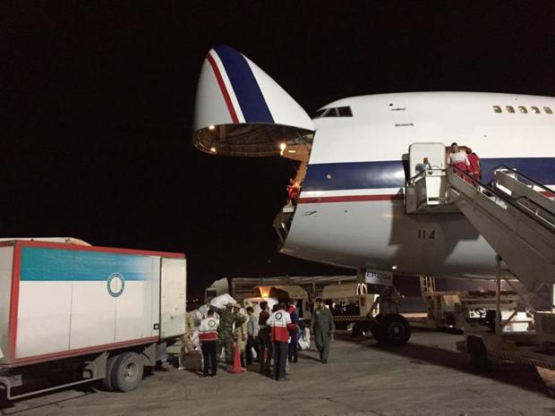 بوینگ 747 ارتش اولین محموله 70 تنی  غذا را به خوزستان رساند