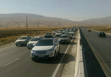 ترافیک نیمه سنگین در محور مهران به ایلام