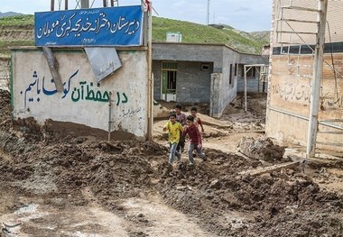 کمک 2 هزار میلیارد ریالی خیرین مدرسه ساز به مدارس سیلزده