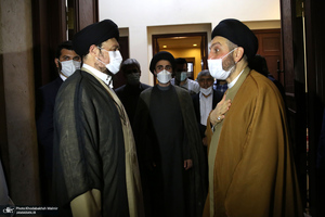 ادای احترام سید عمار حکیم نسبت به حضرت امام خمینی (س)