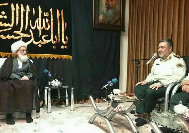 آیت الله نوری همدانی: با قاچاق کالا باید قاطعانه مقابله کرد