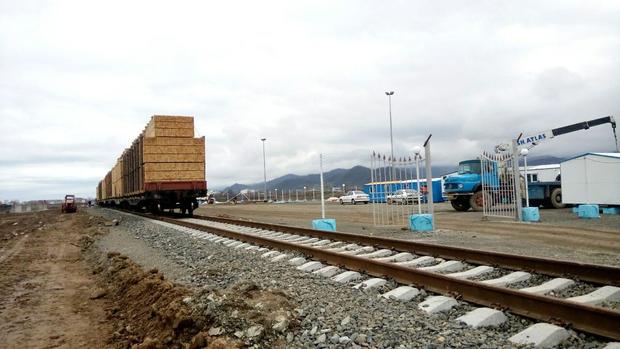 دومین قطار باری روسیه به بارانداز راه آهن آستارا وارد شد