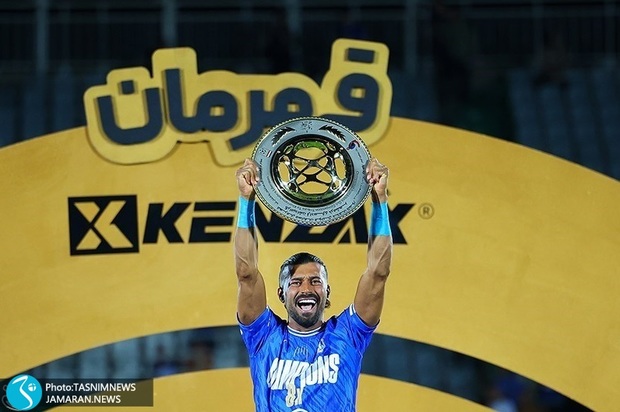 رامین آبیِ استقلالی ماند