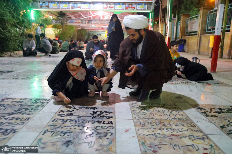 شستشو و رنگ آمیزی مجدد قبور شهدای قم