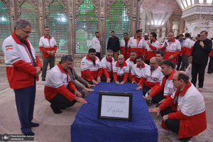 بدرقه 22 هزار امدادگر هلال احمر از جوار حرم امام خمینی (س)