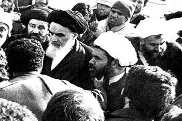 Memoirs: Imam used to send gifts to municipal committee workers