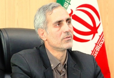 نماینده کرمانشاه در واکنش به انتقادات برخی نمایندگان مجلس: انتقاد از دولت و رئیس جمهور را در بوق و کرنا نکنیم/ این رفتار در شرایط حساس کنونی به مصلحت کشور نیست