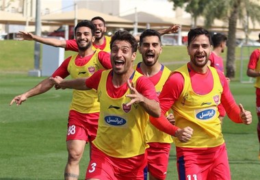  نجات‌یافته زلزله کرمانشاه میهمان پرسپولیسی‌ها + عکس