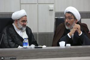 نشست علمی سیاست و روابط خارجی در اندیشه امام خمینی(س)