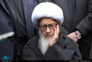 عزاداری و پیاده روی آیت الله وحید خراسانی همزمان با سالروز شهادت حضرت زهرا(س) 