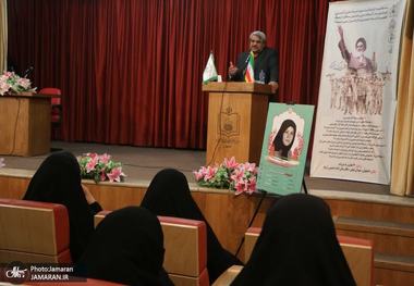 نشست تخصصی «تبیین نقش زنان از دیدگاه امام خمینی(س)» برگزار شد