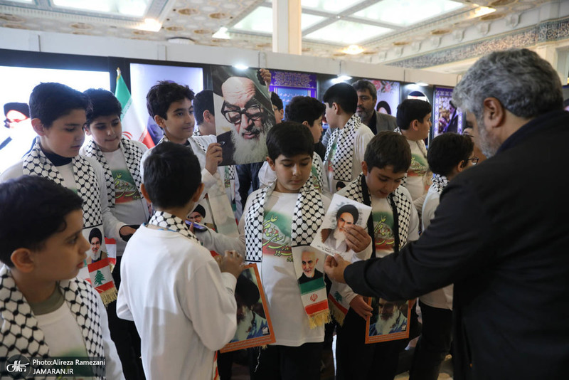 غرفه موسسه تنظیم و نشر آثار امام خمینی (ره) در سی و دومین نمایشگاه بین المللی قرآن کریم