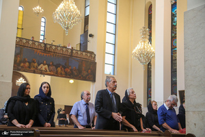 مراسم بزرگداشت امام خمینی (س) در کلیسای «سرکیس مقدس»