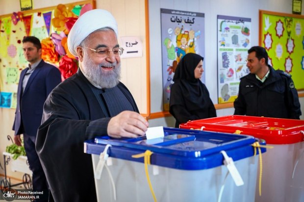 حسن روحانی رای داد + عکس