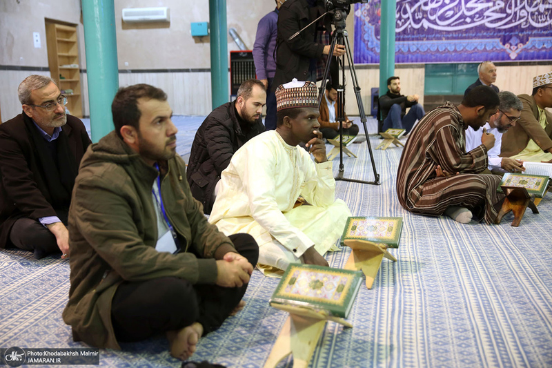 محفل انس با قرآن کریم در حسینیه جماران