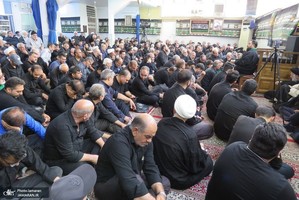 مراسم عزاداری ظهر عاشورا در دفتر آیت‌الله العظمی صانعی(ره)