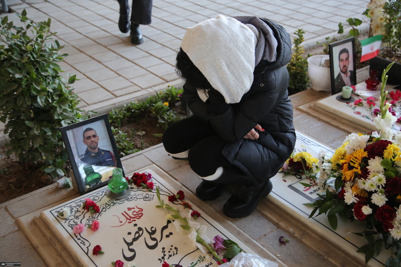 مهمانی لاله ها در قطعه شهدای بهشت زهرا