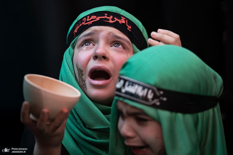 مراسم عزاداری ظهر عاشورا در کربلا