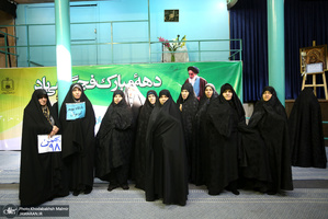 تجدید میثاق دانش آموزان و اقشار مختلف مردم با امام (س) در حسینیه جماران